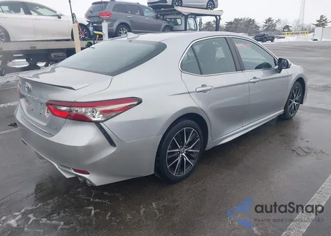 2021 Toyota Camry Se z USA, uszkodzony, nr VIN 4T1G11AK3MU441617